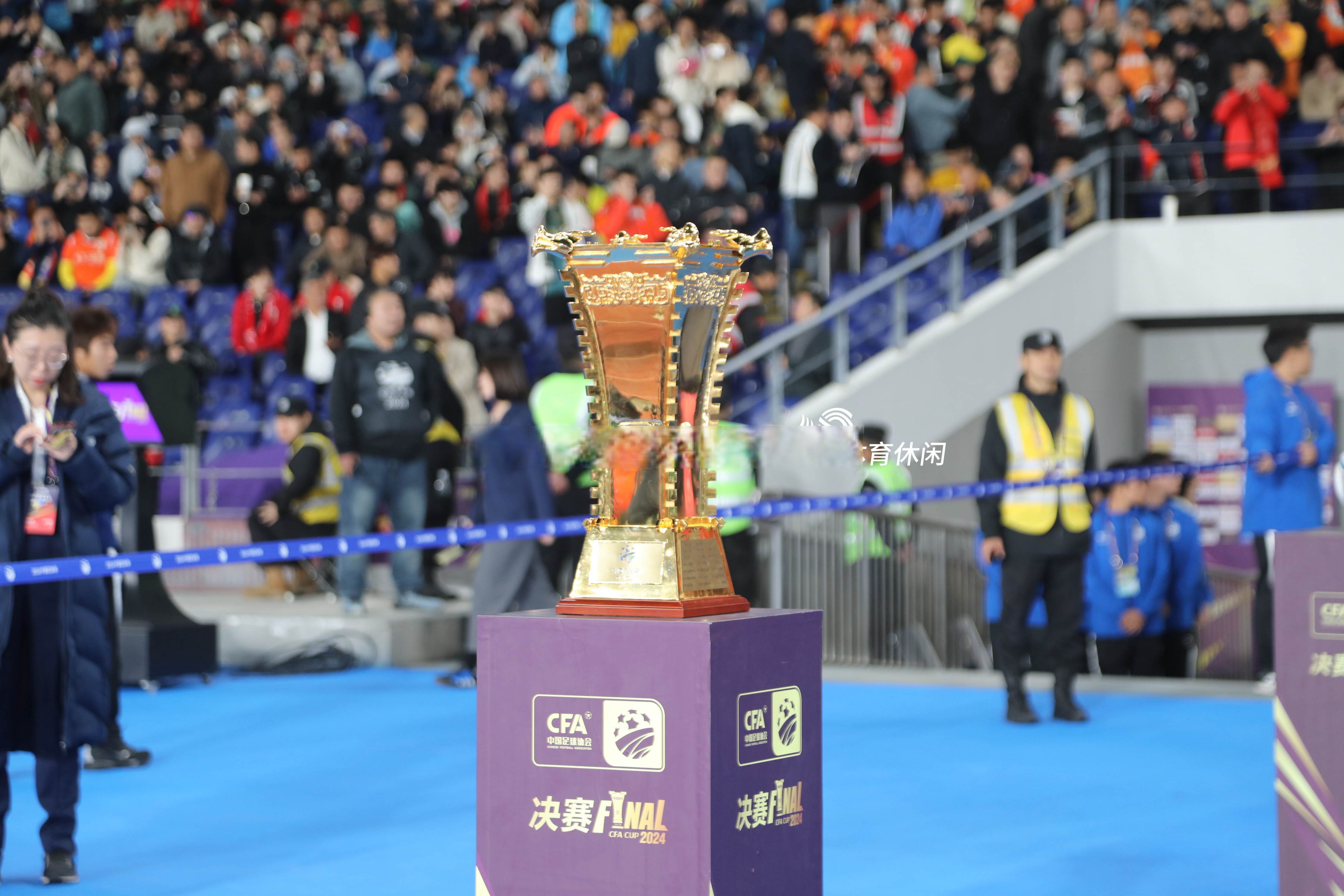 九游娱乐登录入口-鲁能客场爆冷击败上港，晋级足协杯半决赛(鲁能客场爆冷击败上港,晋级足协杯半决赛结果如何)