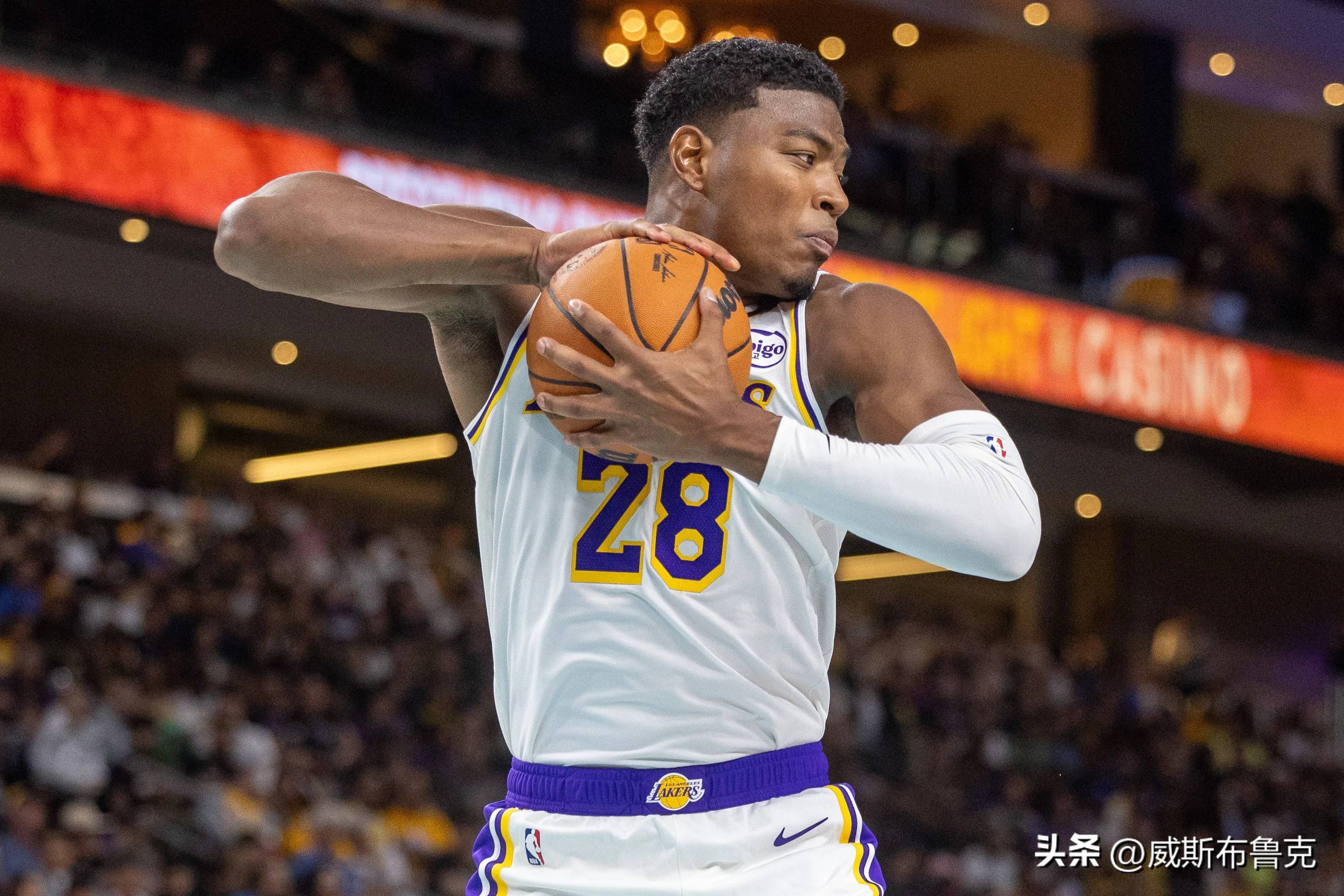 湖人战胜开拓者,掘金输给爵士 湖人战胜开拓者,掘金输给爵士