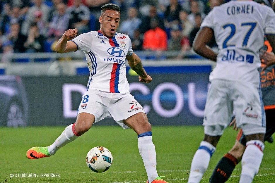 里昂队近期状态回升,有望冲击前四 里昂队近期状态回升,有望冲击前四