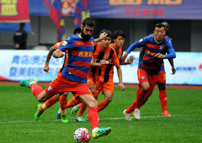 九游娱乐亚洲官网-青岛黄海在主场逼平武汉卓尔，保住主场不败纪录