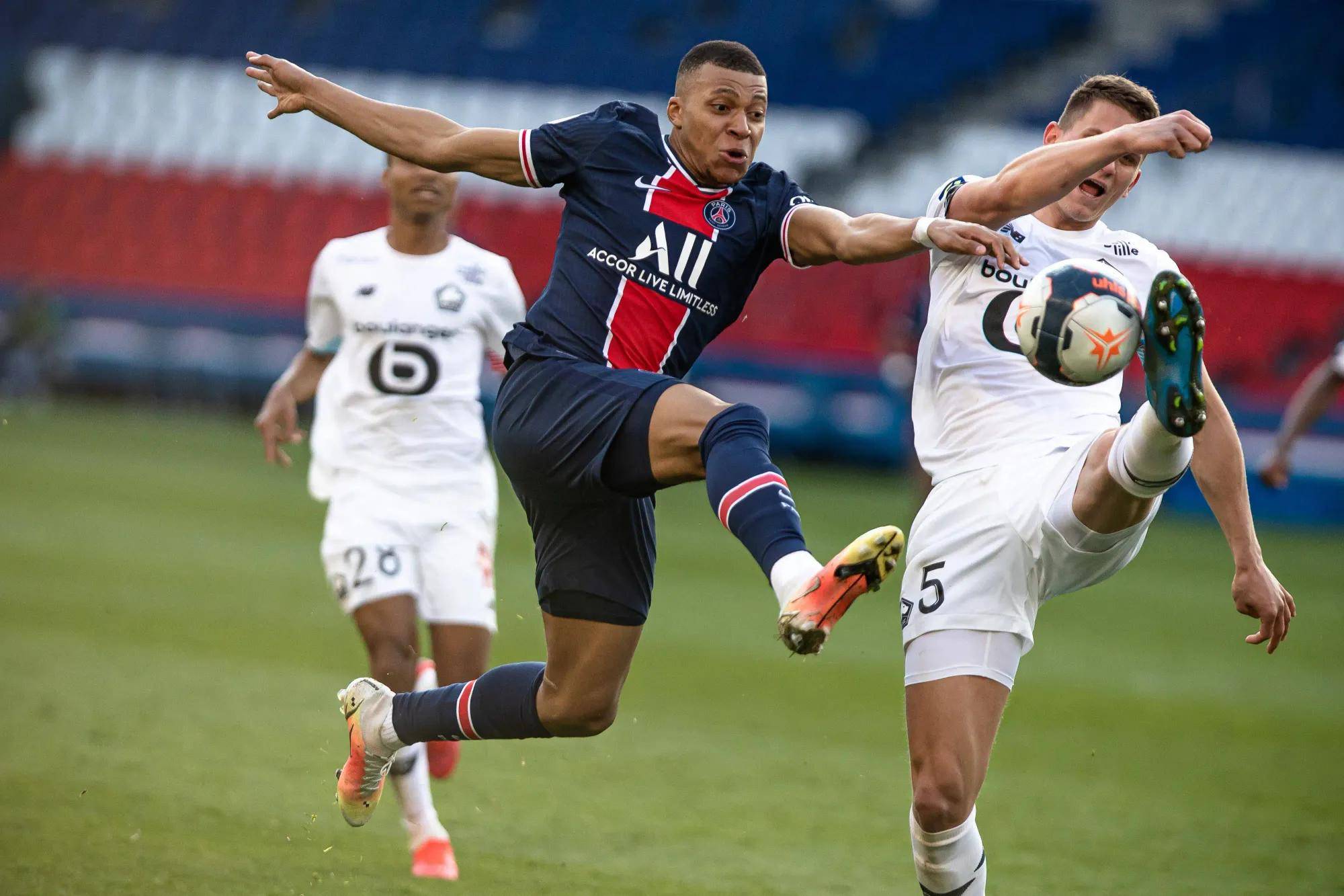 九游娱乐电竞-包含巴黎圣日耳曼队在比赛中大获全胜，轻松晋级的词条