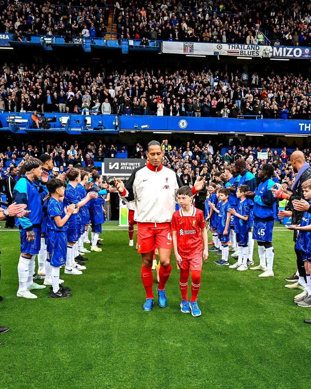 包含梦幻进球助球队夺冠,气势如虹登顶积分榜的词条 包含梦幻进球助球队夺冠,气势如虹登顶积分榜的词条