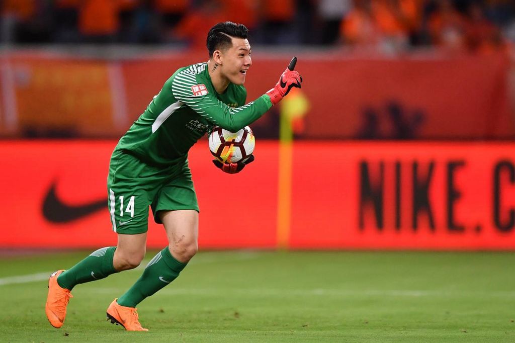 球队青年球员崭露头角，成为关键先生