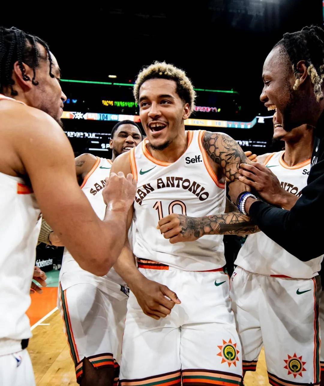 九游娱乐馆-关于活塞惨败老鹰，众志成城等待复仇的信息