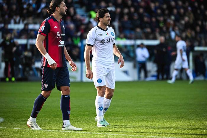 关于卡利亚里战平对手,积分榜位置维持不变的信息 关于卡利亚里战平对手,积分榜位置维持不变的信息