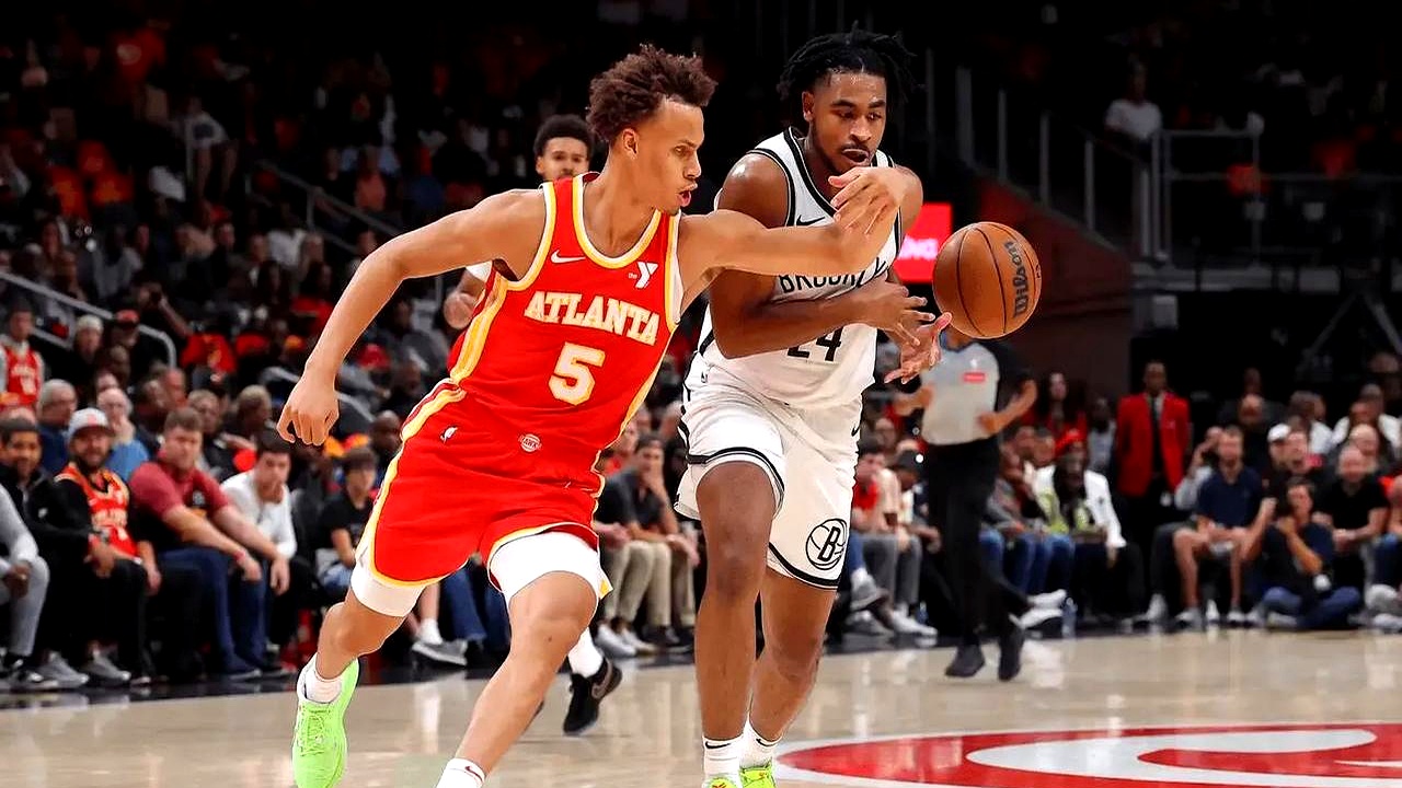 老鹰客场不敌雷霆，特雷-杨努力发挥却无力回天