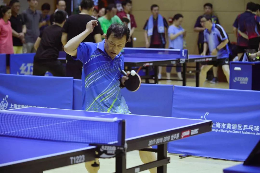 九游娱乐在线登录-小组赛异常激烈，各路豪强实力碰撞