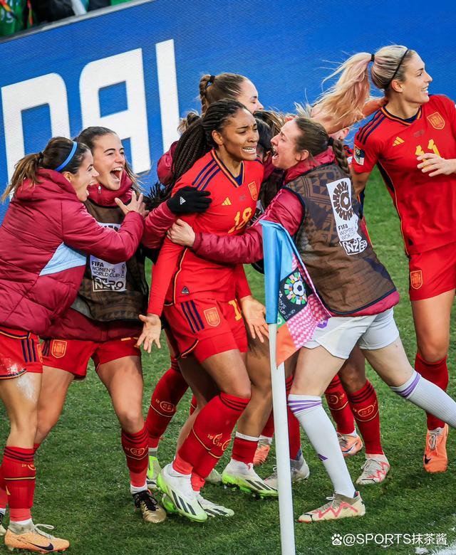 九游娱乐入口-荷兰女足队在比赛中展现团队合作