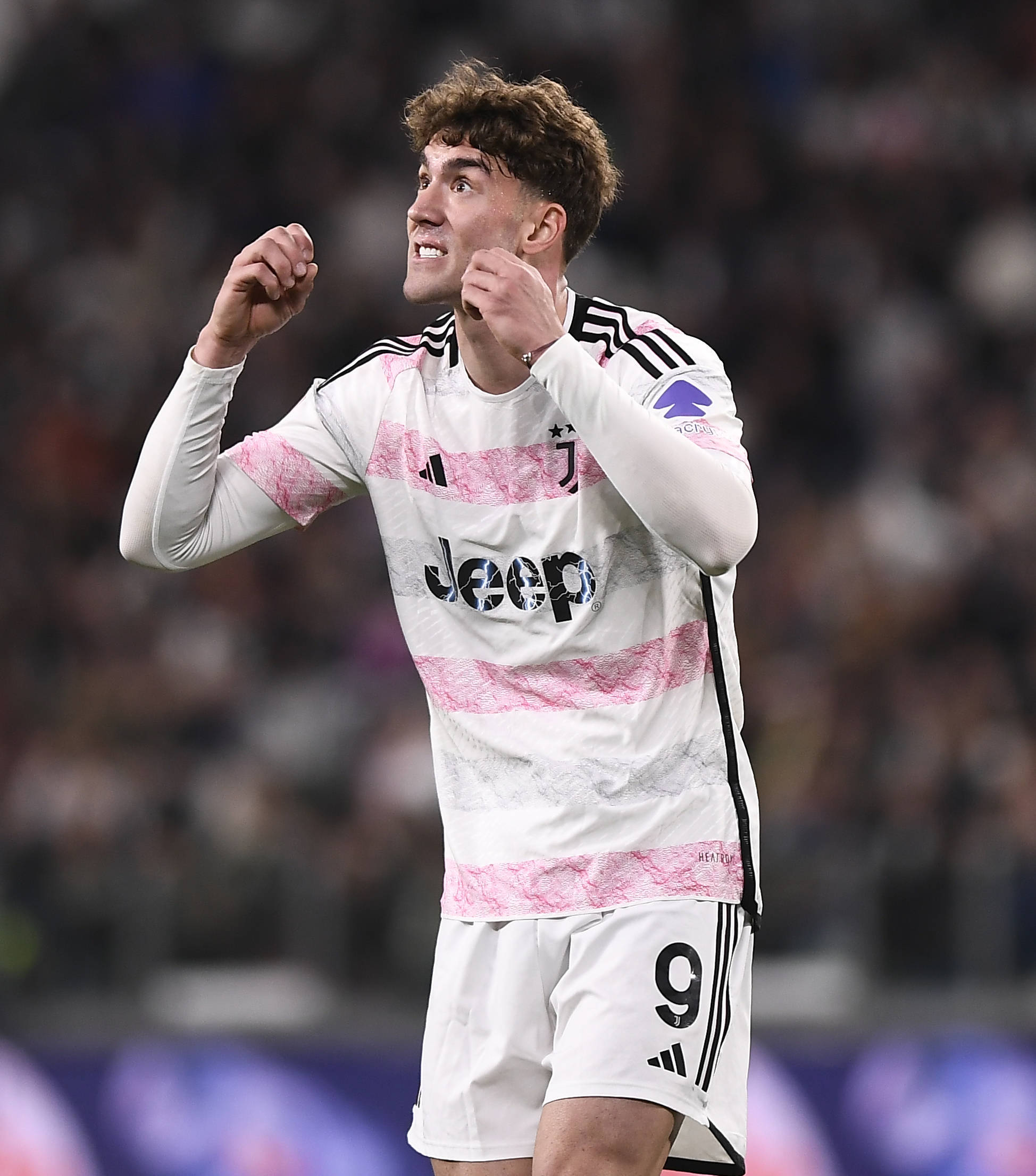 尤文图斯克服那不勒斯,取得胜利 尤文图斯克服那不勒斯,取得胜利