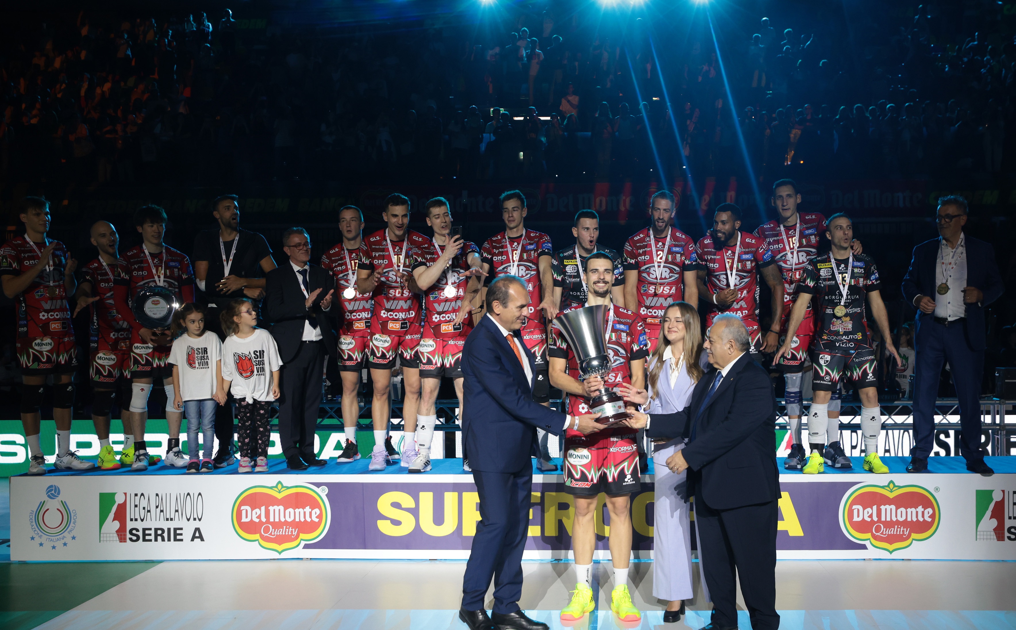 九游娱乐新闻-意大利国家队在主场表现出色，成功获胜