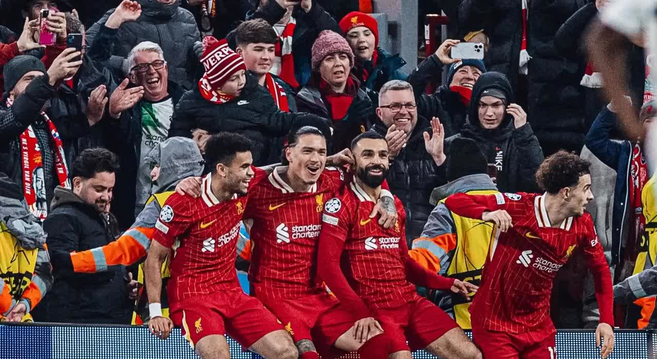 九游娱乐官网入口-利物浦队员们团结一致战胜对手