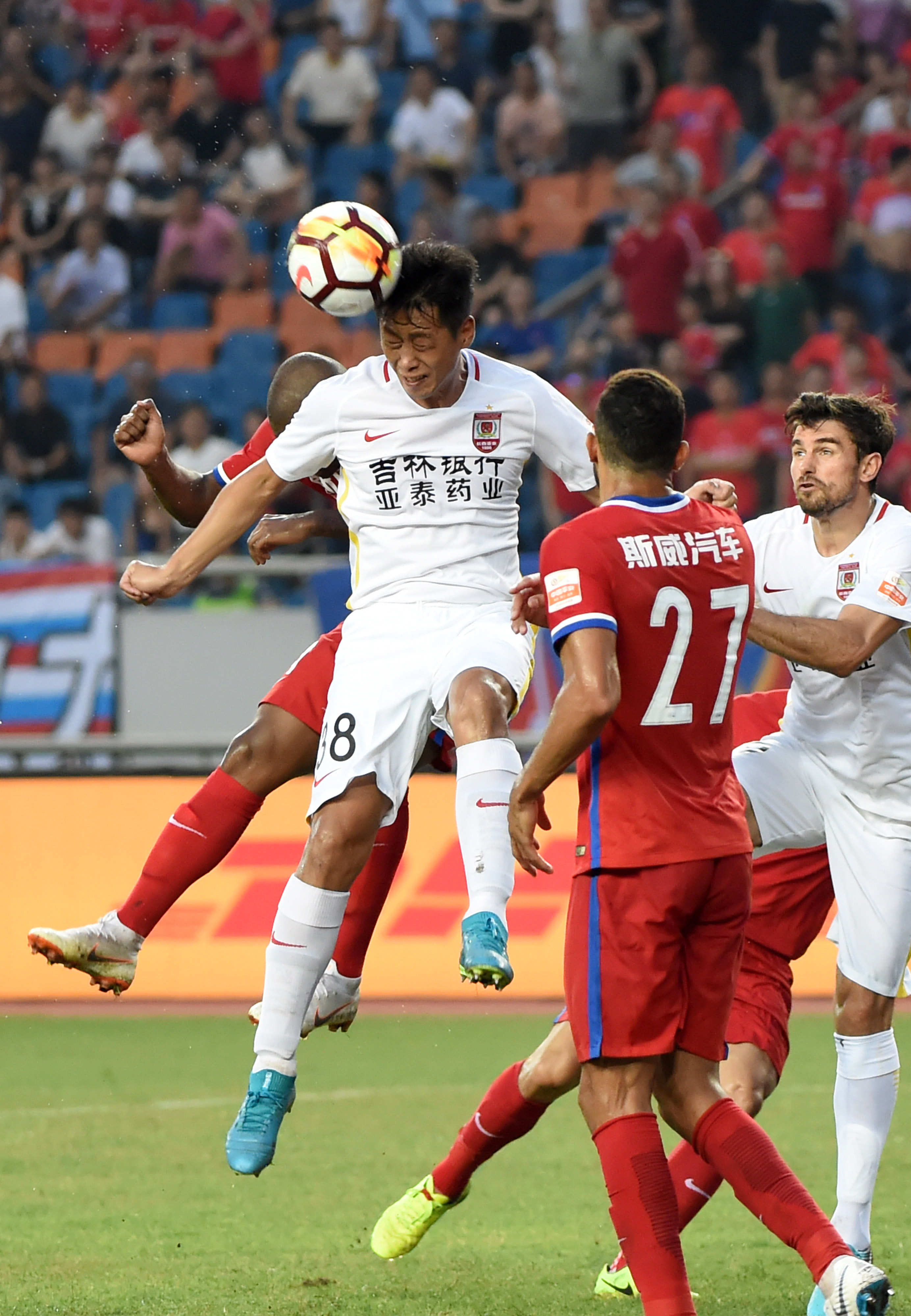 九游娱乐登录-广州恒大客场大胜重庆斯威，雄心勃勃冲冠